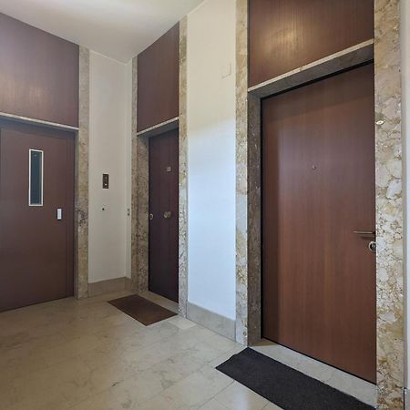 Big House-Private Parking-12" Walk From The Arena Apartment Verona Exterior photo
